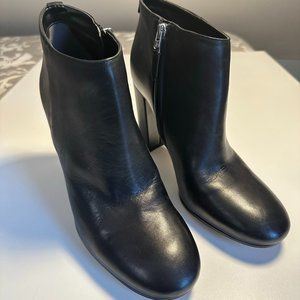 Nearly brand new Sam Edelman leather boots, Size 9.5